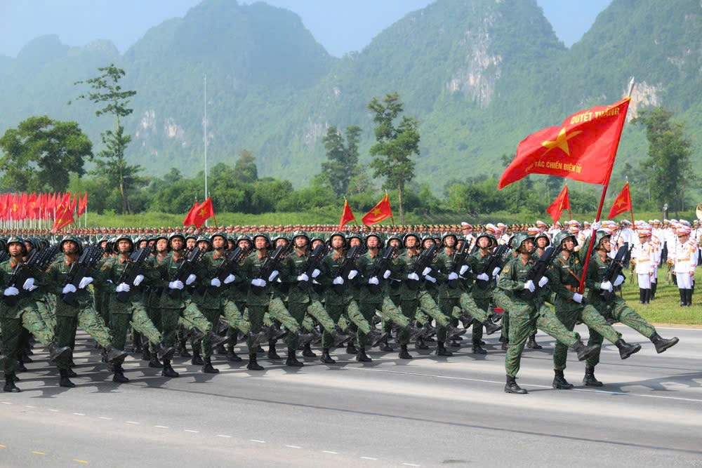 Khối nam Cục tác chiến điện tử